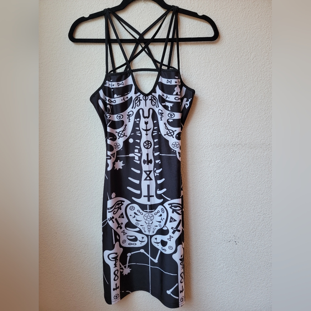 Women's mystical skeleton dress